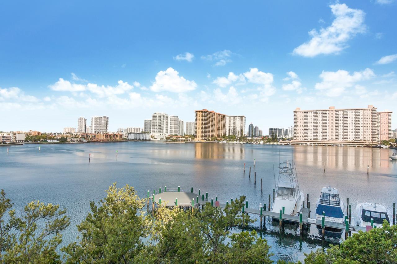 Global Luxury Suites In Sunny Isles Дорел Номер фото