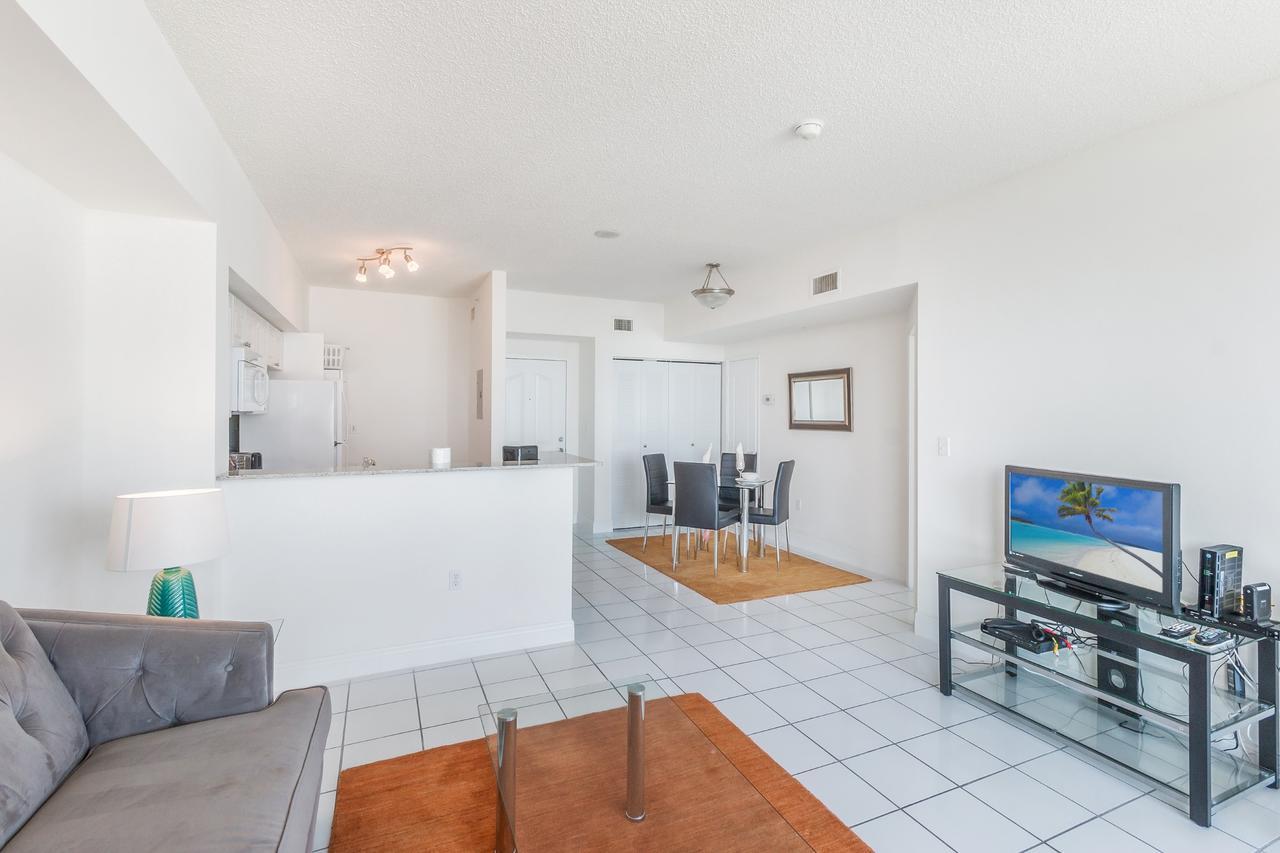 Global Luxury Suites In Sunny Isles Дорел Экстерьер фото